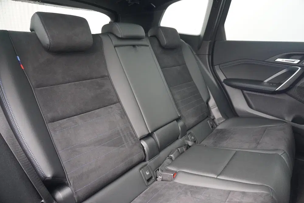 BMW iX1 eDrive20 uit 2026, foto 11