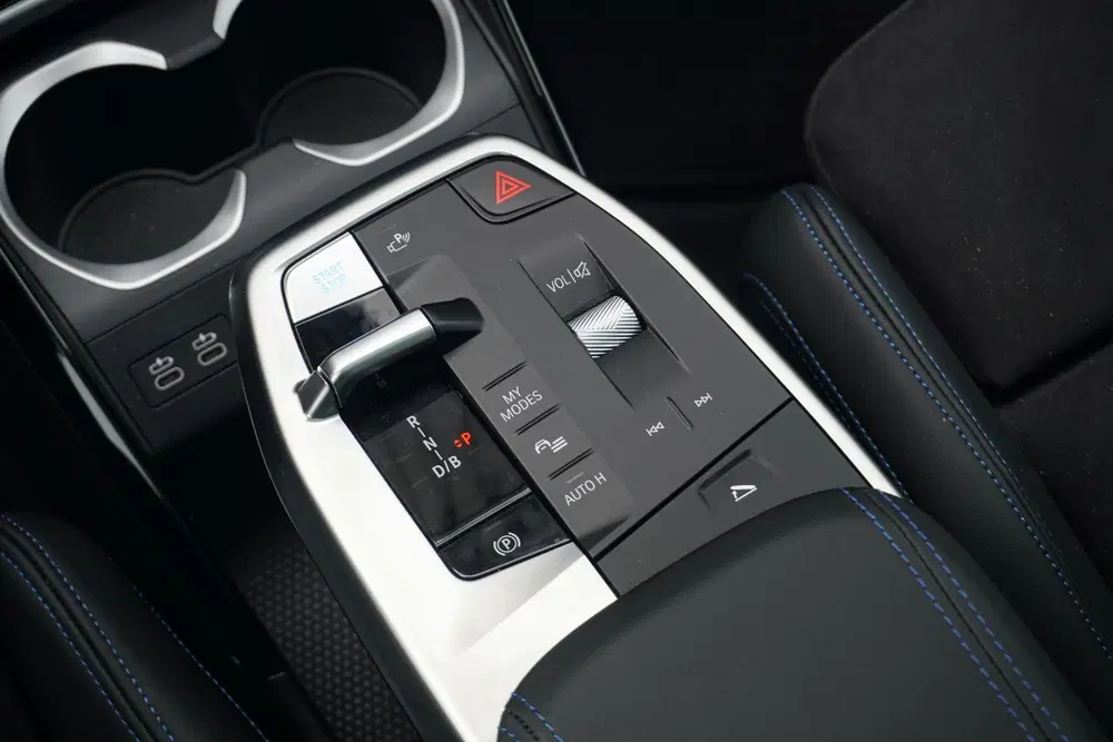 BMW iX1 eDrive20 uit 2026, foto 13