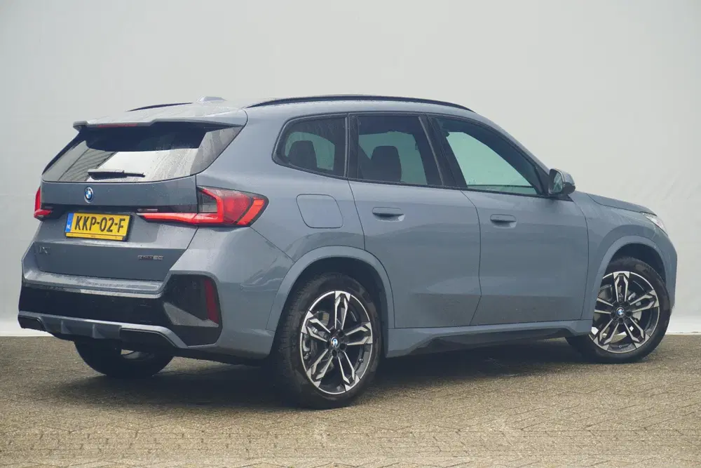 BMW iX1 eDrive20 uit 2026, foto 2