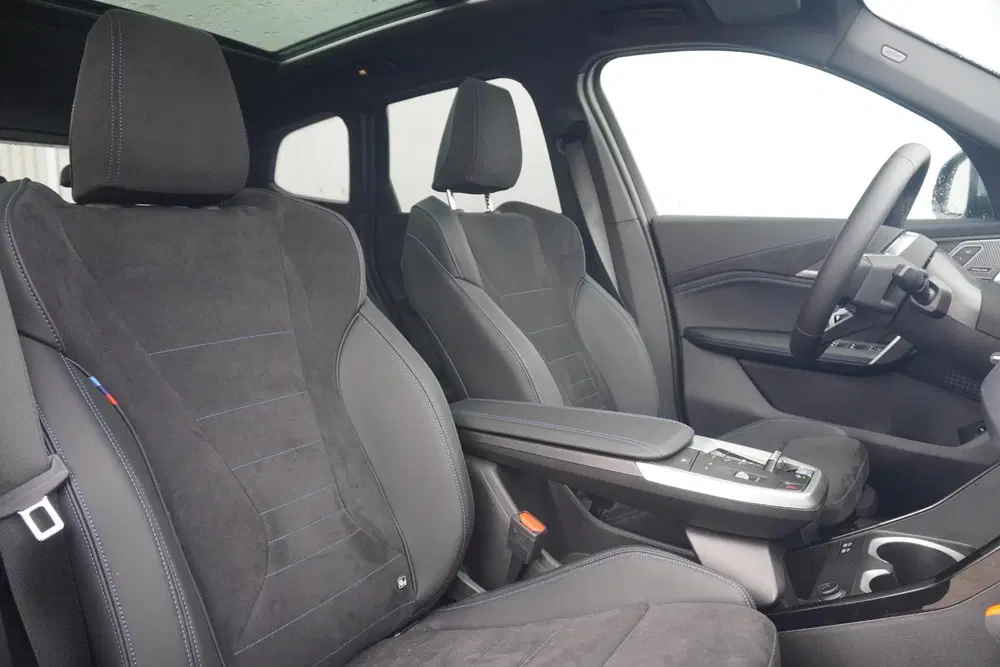 BMW iX1 eDrive20 uit 2026, foto 4