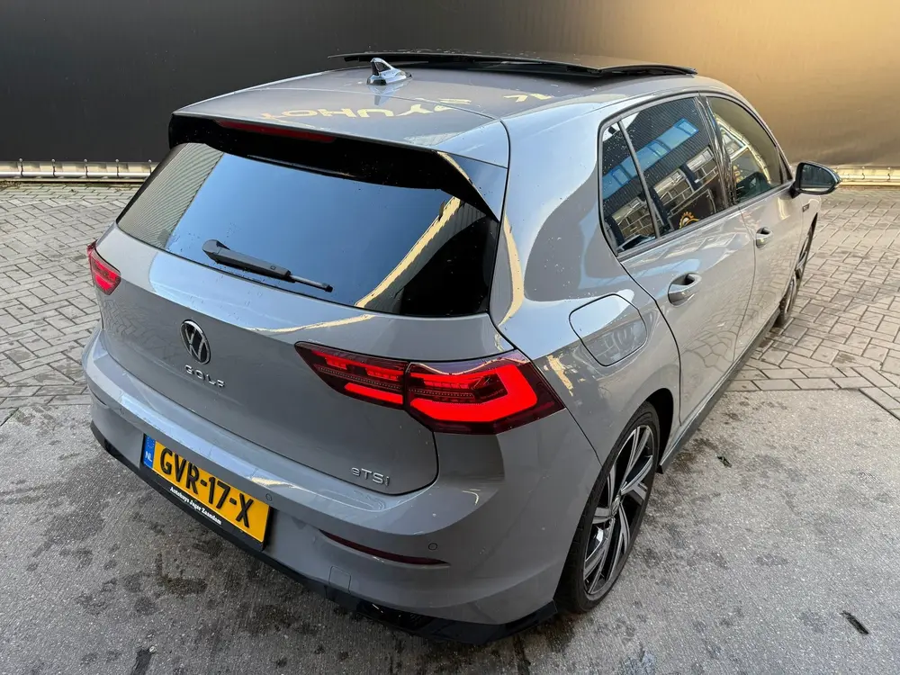 Volkswagen Golf 1.5 eTSI R-Line Pano IQlights Carplay Sfeer uit 2024, foto 11