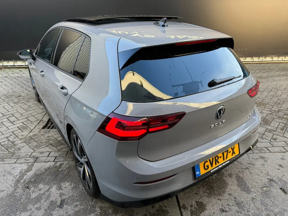 Volkswagen Golf 1.5 eTSI R-Line Pano IQlights Carplay Sfeer uit 2024, foto 2
