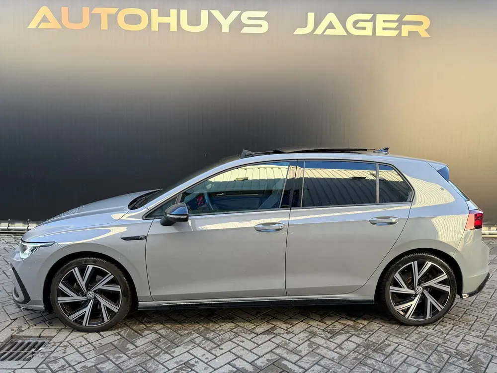 Volkswagen Golf 1.5 eTSI R-Line Pano IQlights Carplay Sfeer uit 2024, foto 5