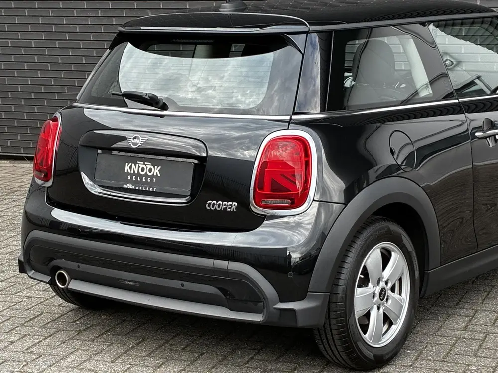 Mini Hatchback Cooper Essential Automaat 3 deurs uit 2023, foto 5
