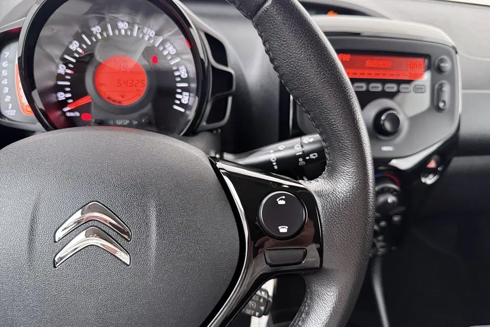 Citroën C1 1.0 VTi Pack Comfort Bluetooth LED DAB uit 2020, foto 18