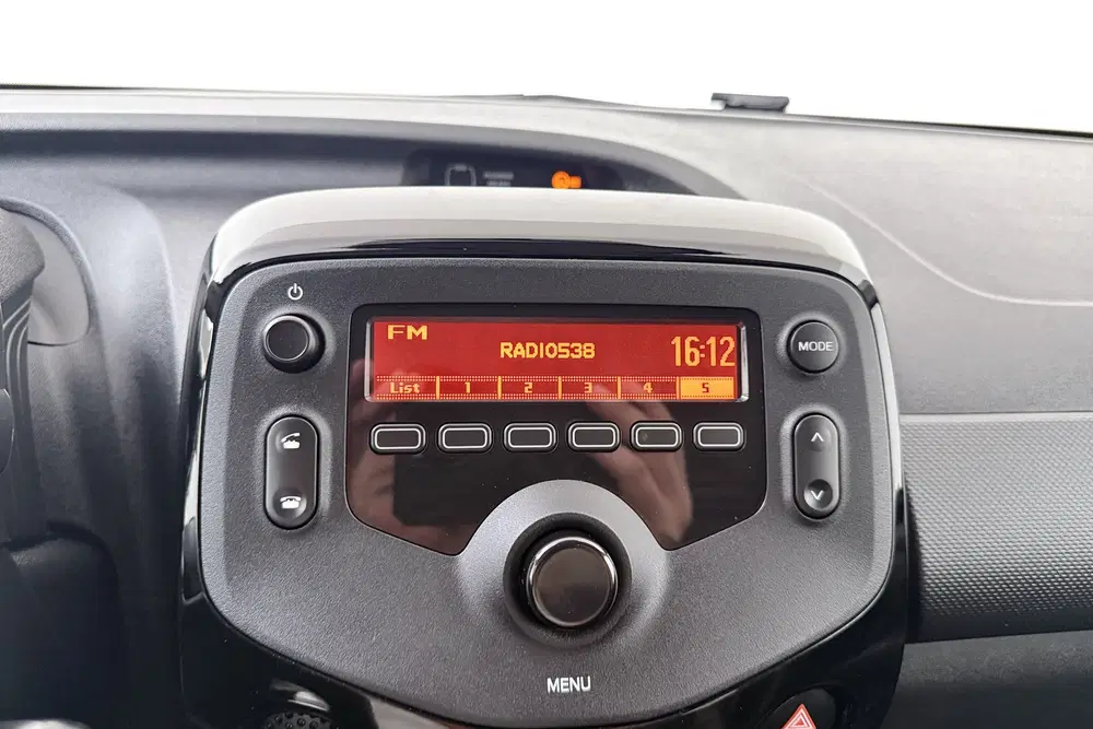 Citroën C1 1.0 VTi Pack Comfort Bluetooth LED DAB uit 2020, foto 20