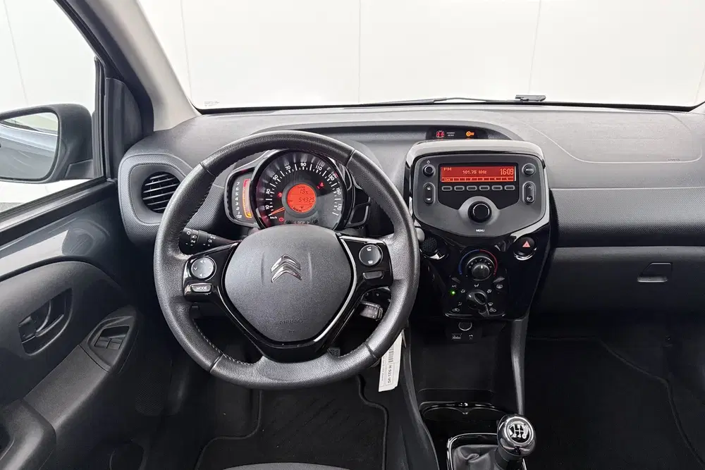 Citroën C1 1.0 VTi Pack Comfort Bluetooth LED DAB uit 2020, foto 8