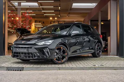 Cupra Leon 1.5 TSI e-Hybrid Business uit 2025
