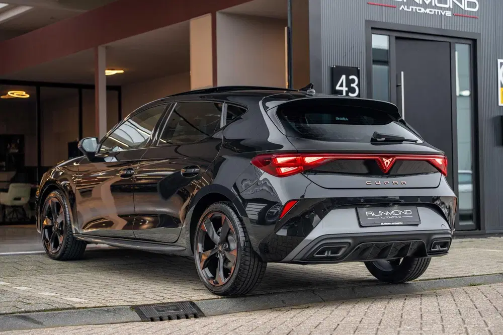 Cupra Leon 1.5 TSI e-Hybrid Business uit 2025, foto 3