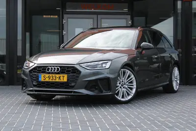 Audi A4 35 TFSI Launch edition Sport uit 2020