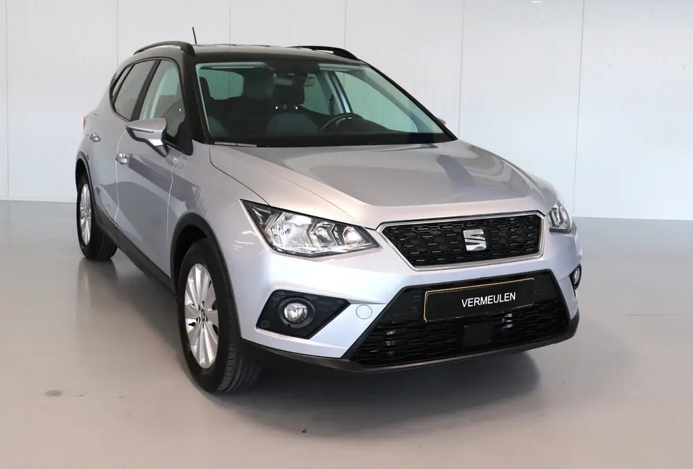 SEAT Arona 1.0 TSI DSG Style Business Intense Automaa uit 2019, foto 2