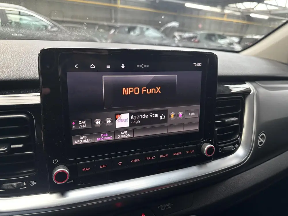 Kia Stonic 1.0 T-GDi MHEV DynamicPlusLine uit 2024, foto 10
