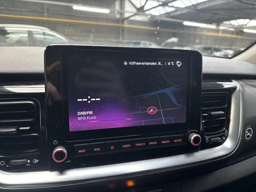 Kia Stonic 1.0 T-GDi MHEV DynamicPlusLine uit 2024, foto 9