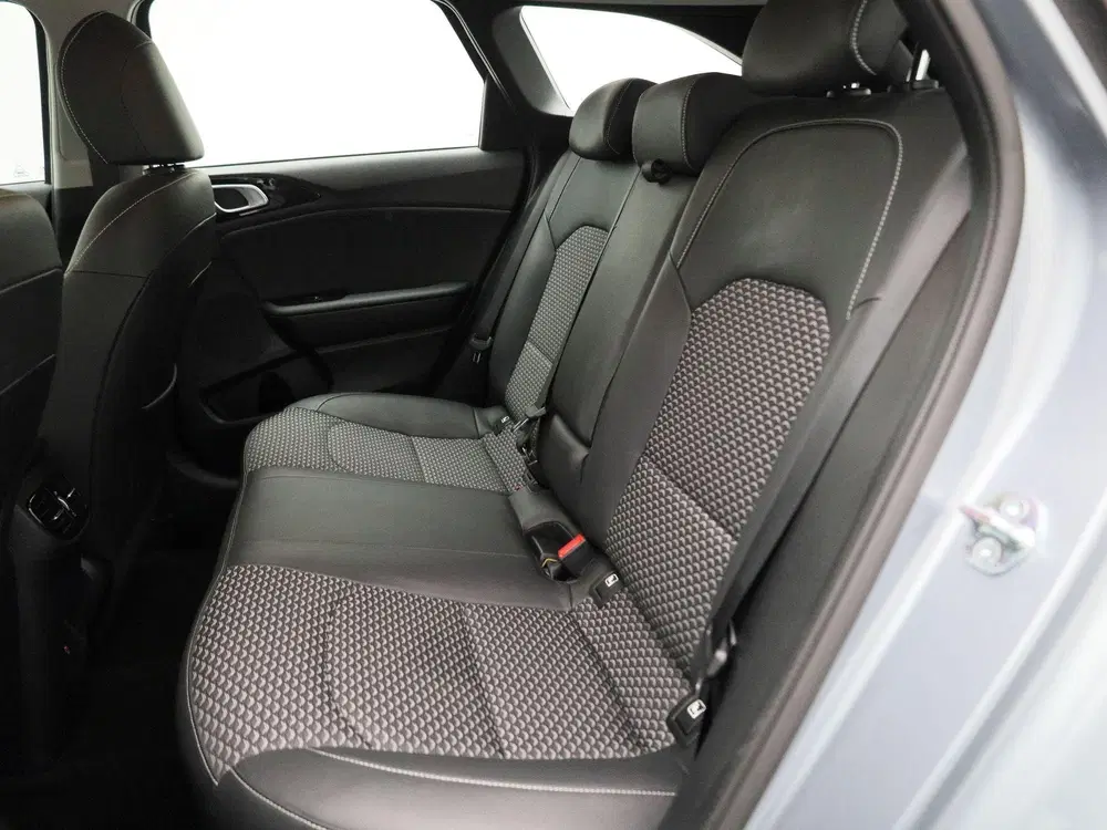 Kia Ceed Pulse 1.0 T-GDi 120 MHEV DCT ISG uit 2024, foto 11