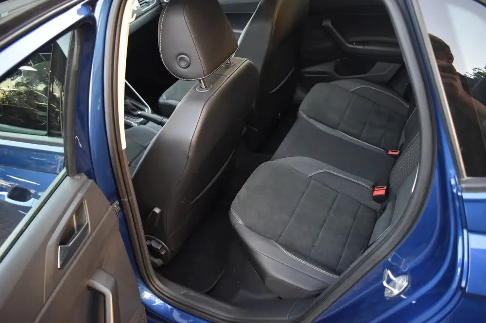 Volkswagen Polo 1.0 TSI R-Line Business NAVI CLIMA CARPLAY I uit 2023, foto 11
