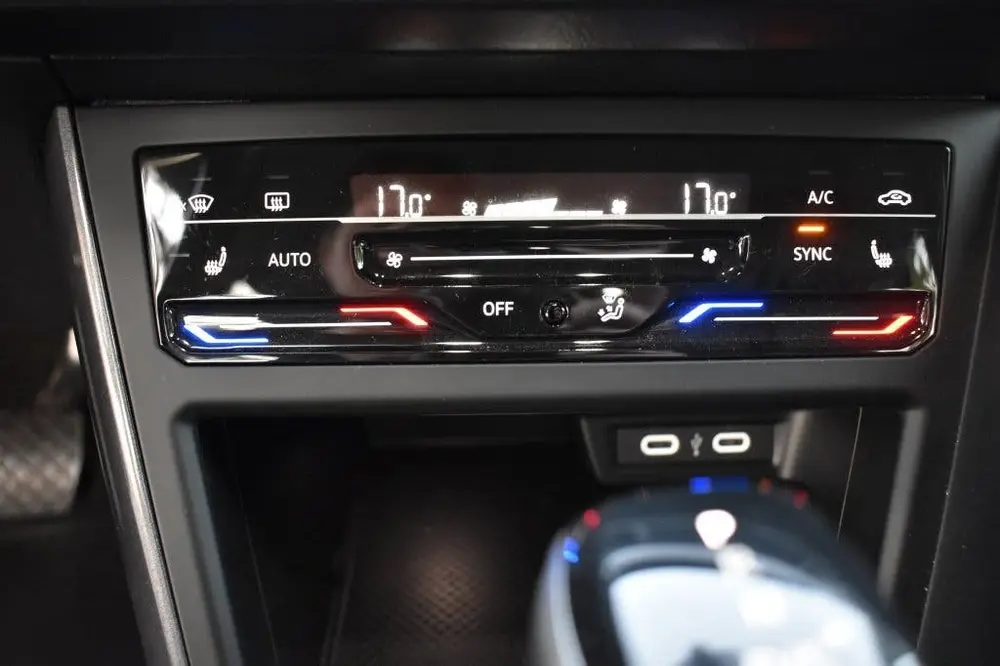 Volkswagen Polo 1.0 TSI R-Line Business NAVI CLIMA CARPLAY I uit 2023, foto 16