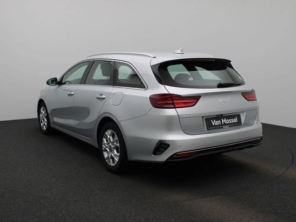 Kia Ceed Pulse 1.0 T-GDi 120 MHEV DCT ISG uit 2024, foto 2