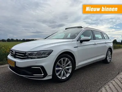Volkswagen PASSAT 1.4 TSI GTE / BUSSINESS / PANO / NETTE STA uit 2021