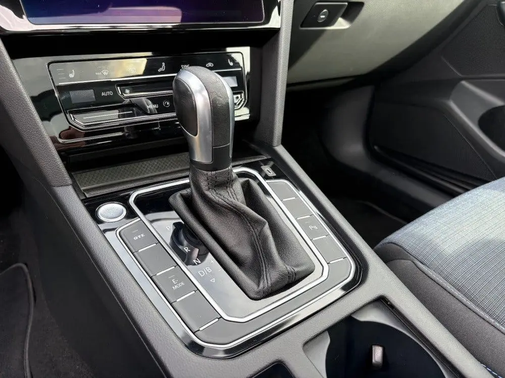 Volkswagen PASSAT 1.4 TSI GTE / BUSSINESS / PANO / NETTE STA uit 2021, foto 10