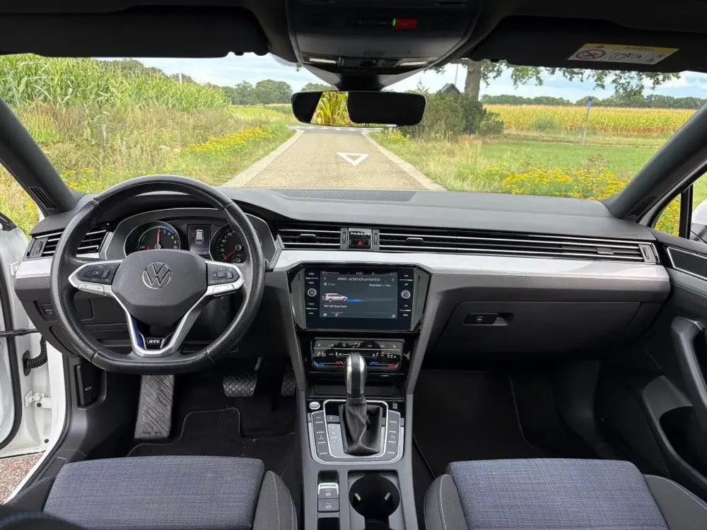 Volkswagen PASSAT 1.4 TSI GTE / BUSSINESS / PANO / NETTE STA uit 2021, foto 8