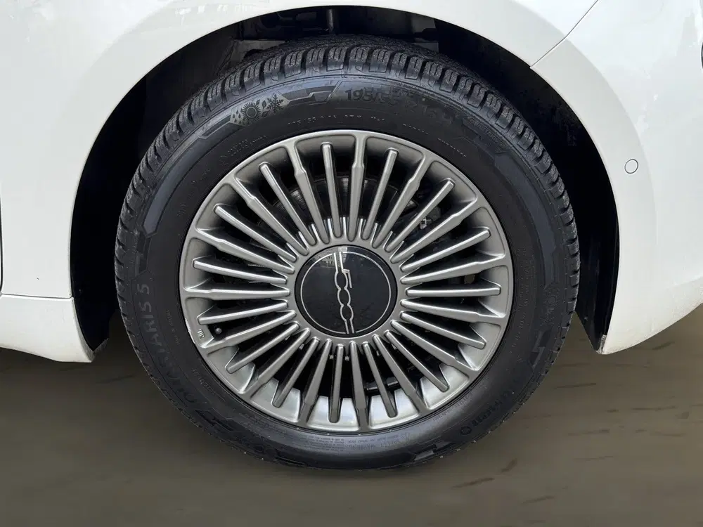 Fiat 500e ICON+ 42KWH Soh 93% MAGIC-EYE uit 2021, foto 10