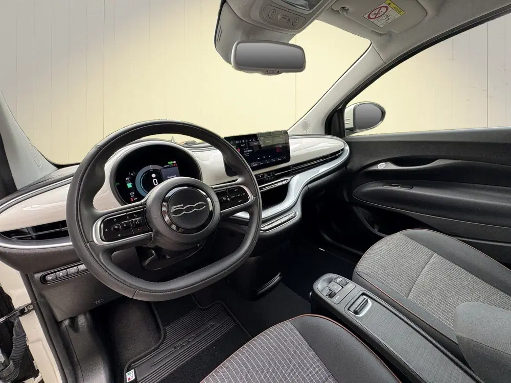 Fiat 500e ICON+ 42KWH Soh 93% MAGIC-EYE uit 2021, foto 12