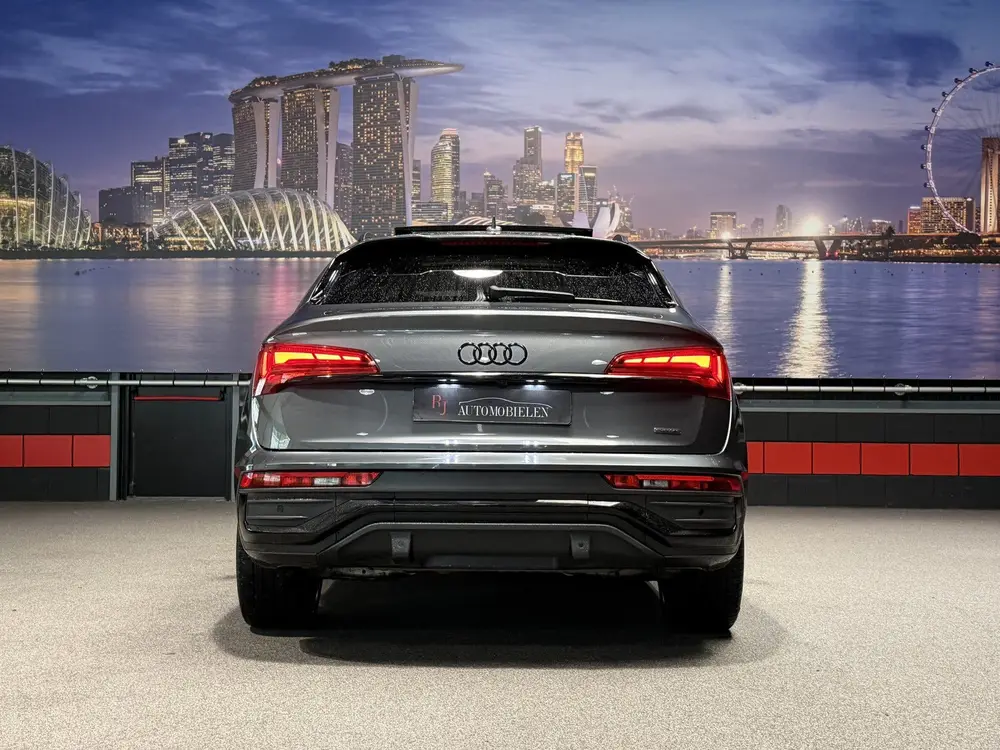 Audi Q5 50 TFSI e 3x S-Line Luchtvering uit 2022, foto 8