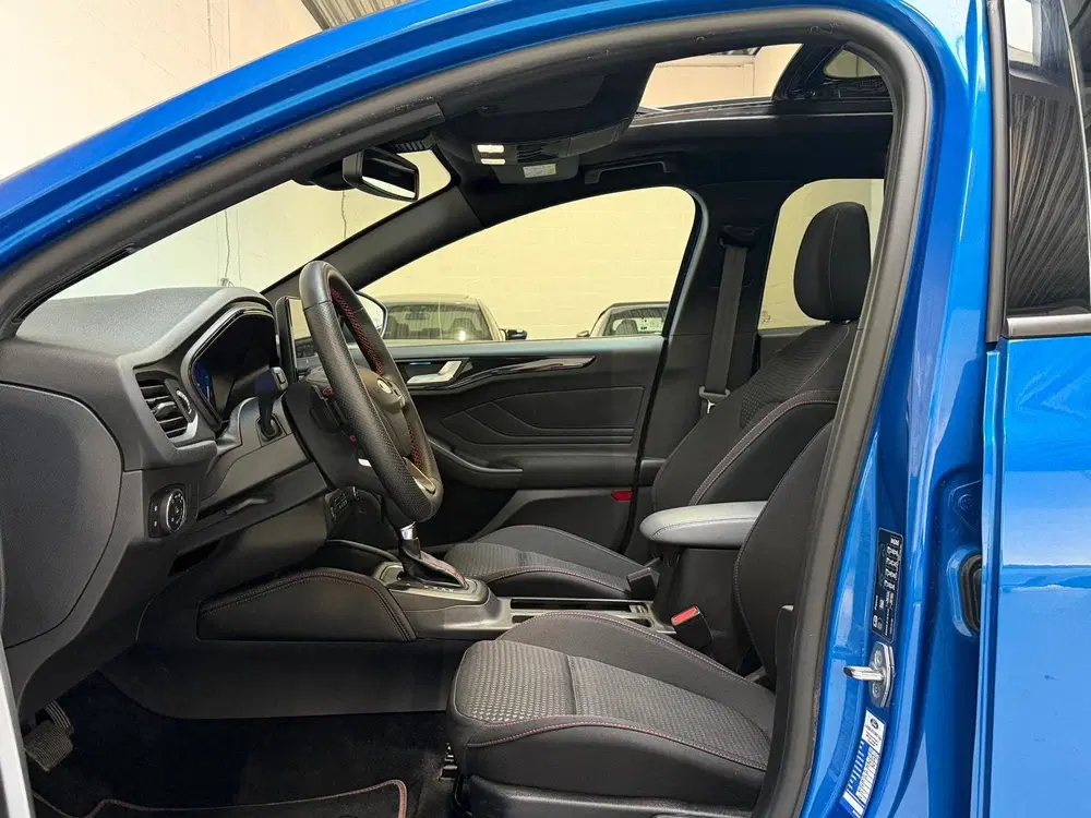 Ford Focus 1.0 EcoBoost Hybrid ST Line X uit 2023, foto 3
