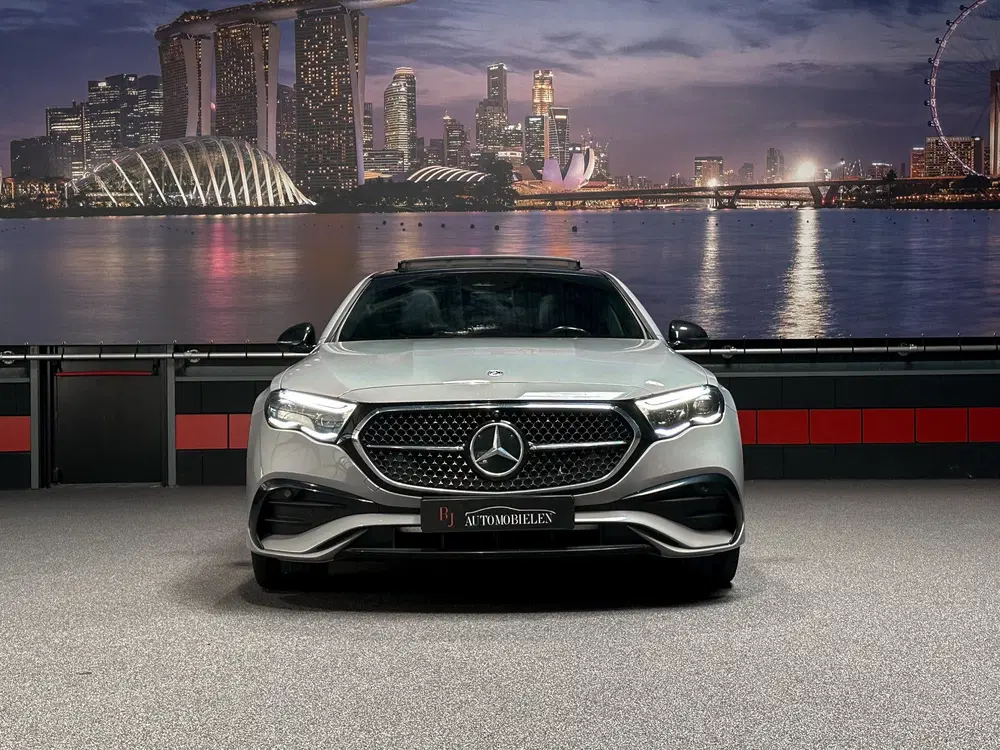 Mercedes-Benz E-Klasse 400 e 4MATIC AMG AlpinGrey uit 2023, foto 2