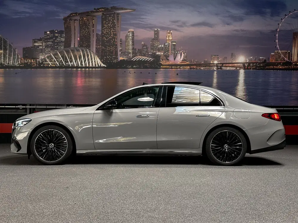 Mercedes-Benz E-Klasse 400 e 4MATIC AMG AlpinGrey uit 2023, foto 5