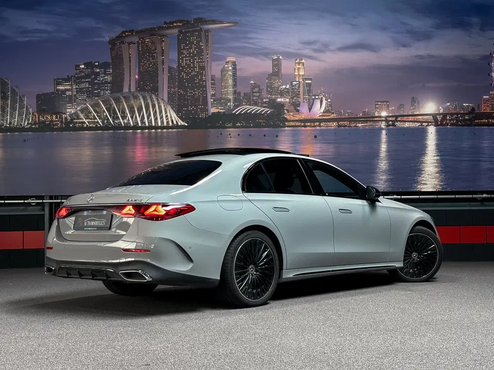 Mercedes-Benz E-Klasse 400 e 4MATIC AMG AlpinGrey uit 2023, foto 8