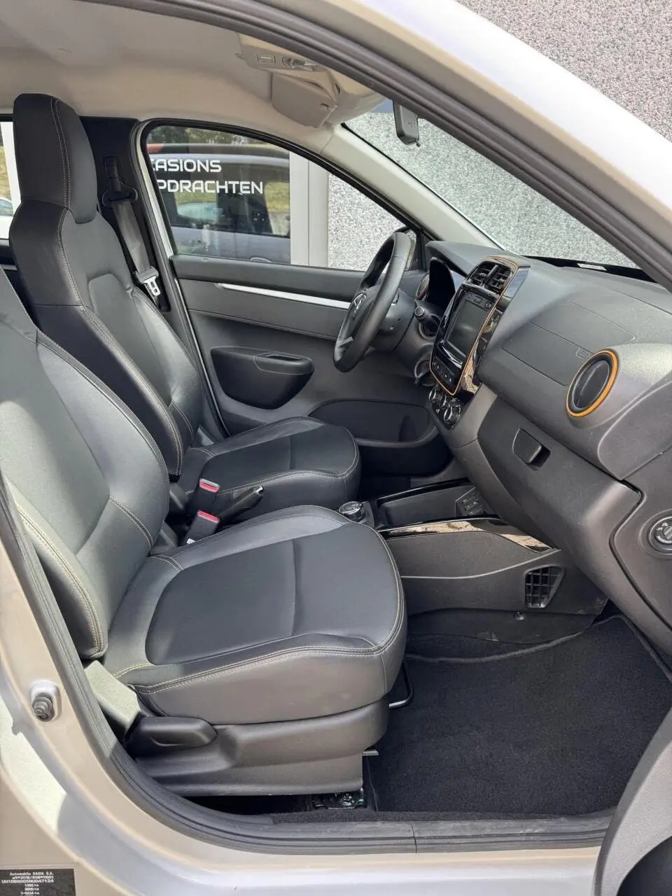 Dacia Spring Comfort Plus (Orange Pack) SOH 93% 27 kWh uit 2022, foto 11