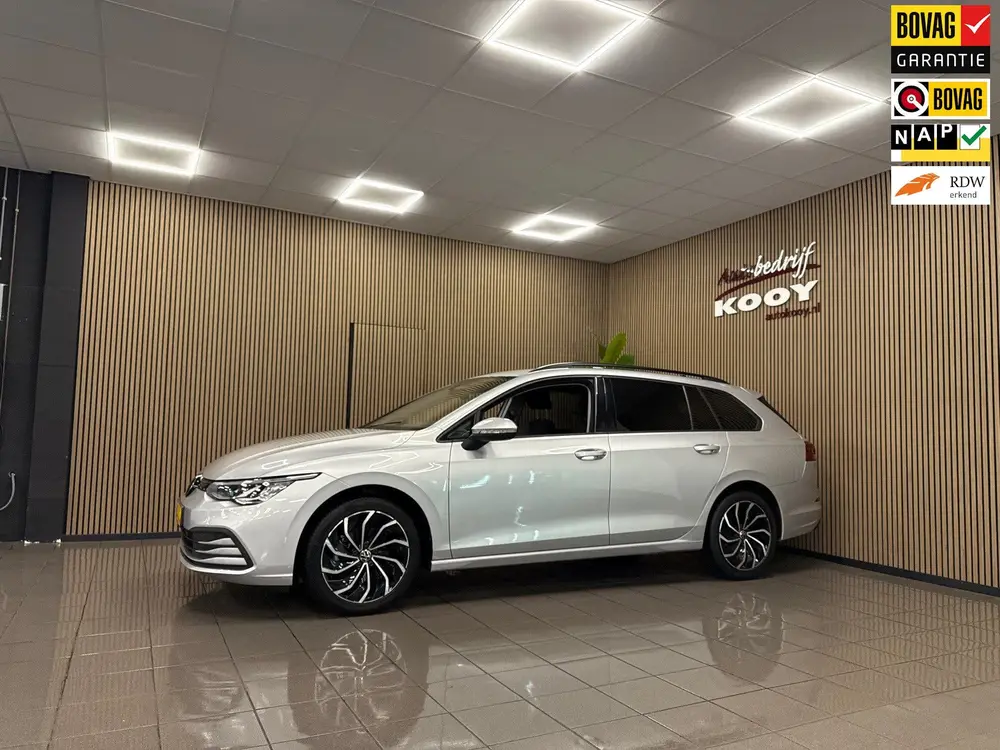 Volkswagen Golf Variant 1.0 TSI Life * NL Auto / Trekhaak / uit 2022