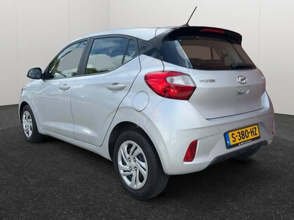 Hyundai i10 1.0 Comfort Smart Automaat 5 pers. Navigat uit 2023, foto 2