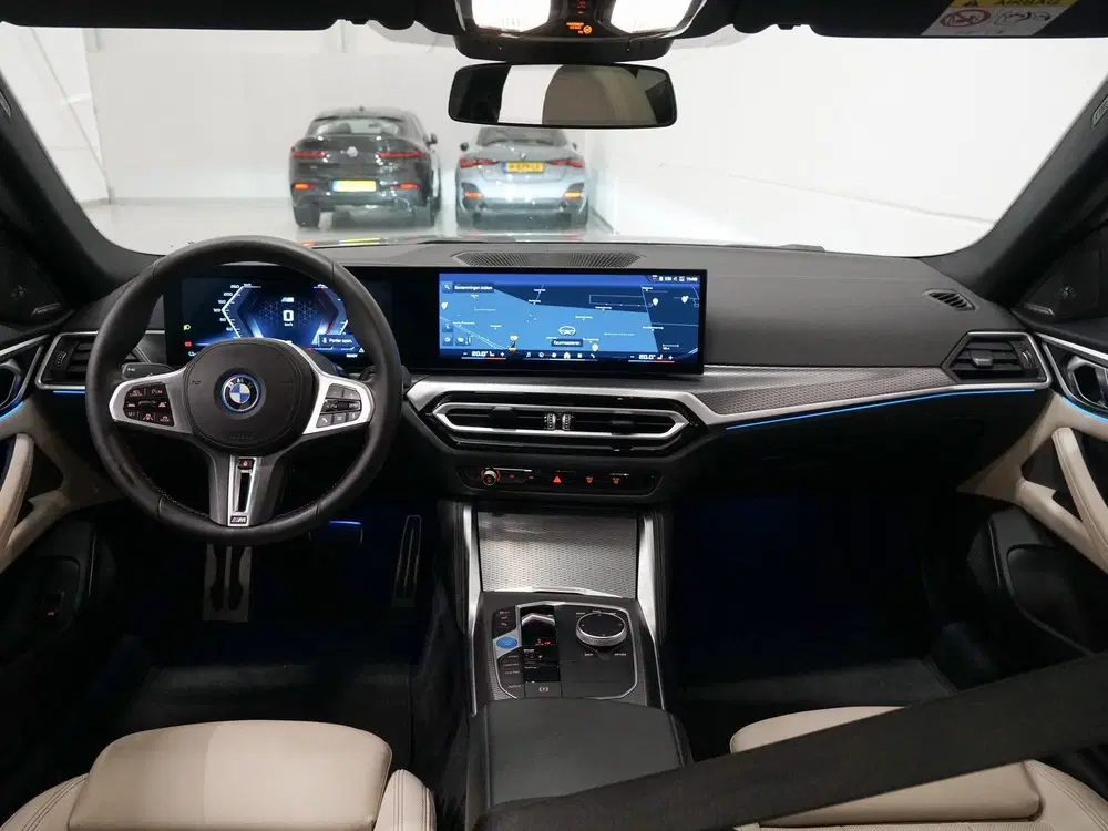 BMW i4 M50 Schuifdak uit 2023, foto 10
