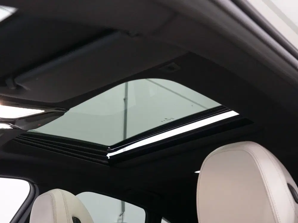 BMW i4 M50 Schuifdak uit 2023, foto 12