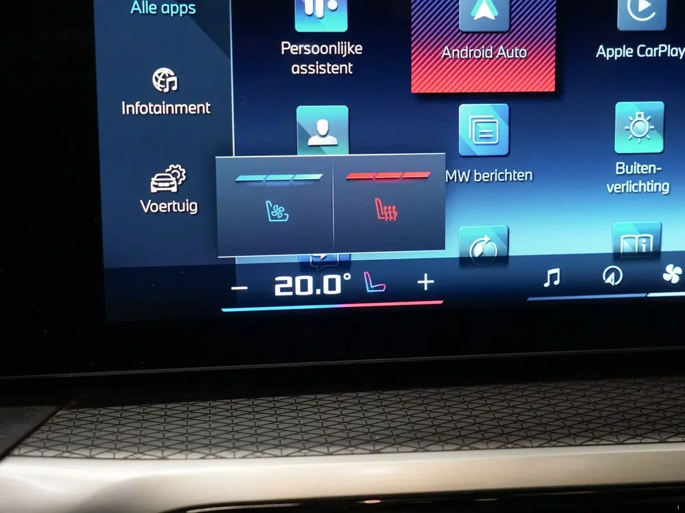 BMW i4 M50 Schuifdak uit 2023, foto 16
