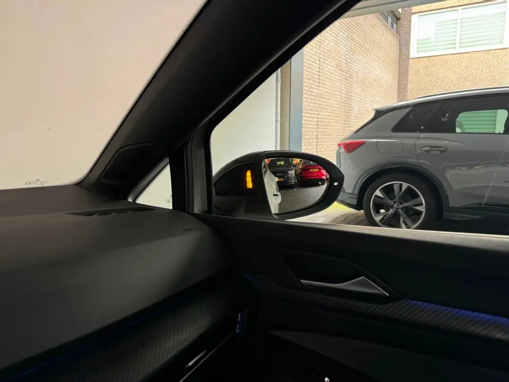 Volkswagen Golf 2.0 TSI R 4Motion Pano|Camera|Stoelverwarmin uit 2023, foto 18