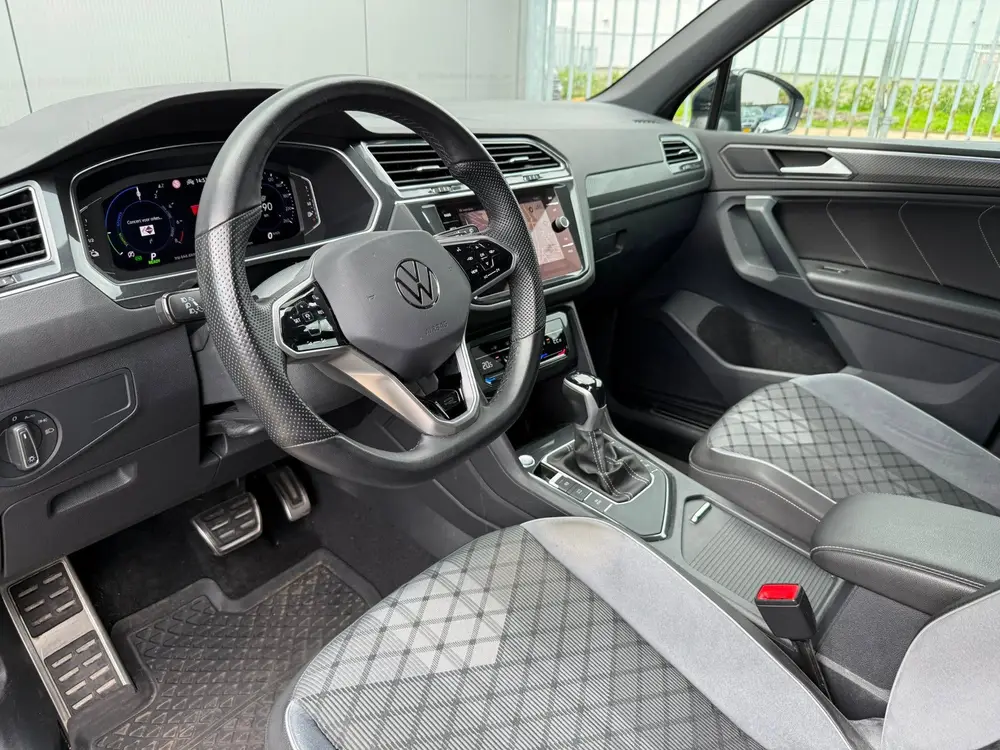 Volkswagen Tiguan 1.4 TSI eHybrid R-Line Business | Panorama uit 2023, foto 10