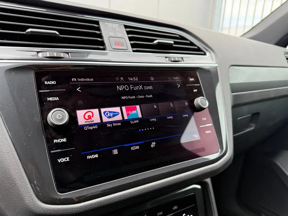 Volkswagen Tiguan 1.4 TSI eHybrid R-Line Business | Panorama uit 2023, foto 18