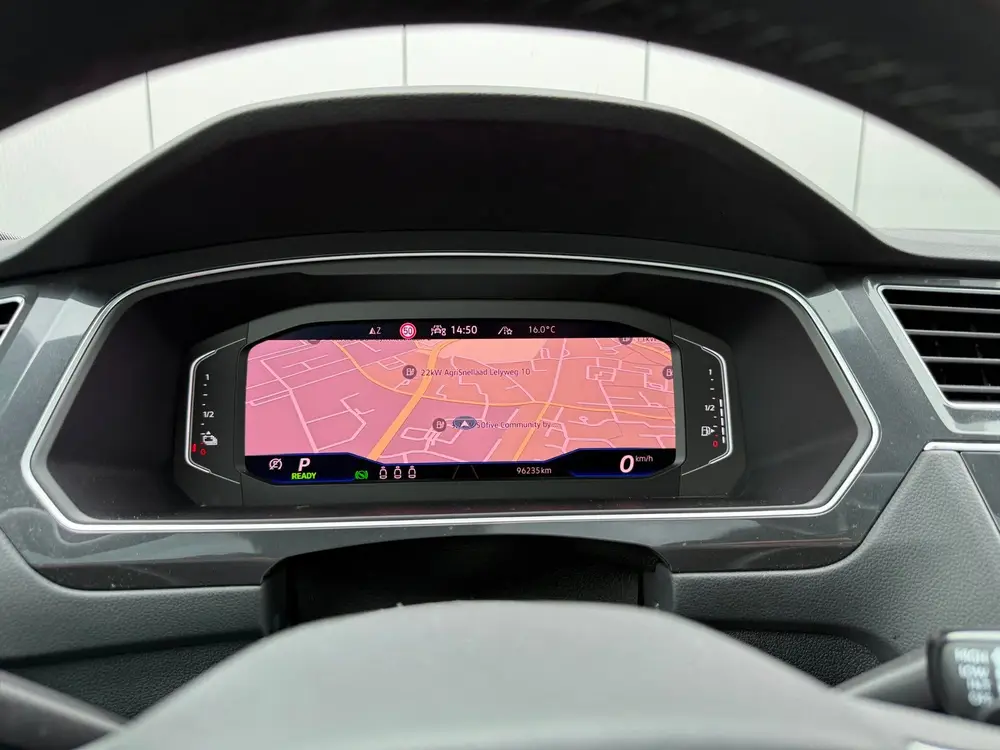 Volkswagen Tiguan 1.4 TSI eHybrid R-Line Business | Panorama uit 2023, foto 4