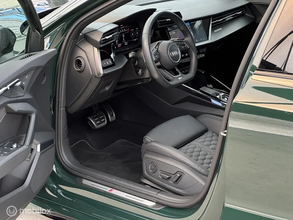 Audi RS3 2.5 TFSI quattro EXCLUSIVE uit 2023, foto 2