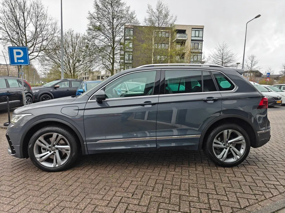 Volkswagen Tiguan 1.4 TSI eHybrid R-Line Business+ / Panoram uit 2022, foto 3