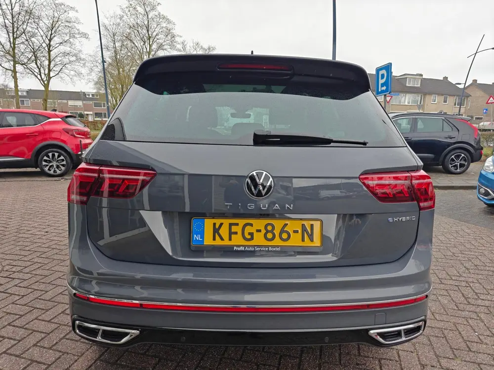 Volkswagen Tiguan 1.4 TSI eHybrid R-Line Business+ / Panoram uit 2022, foto 4
