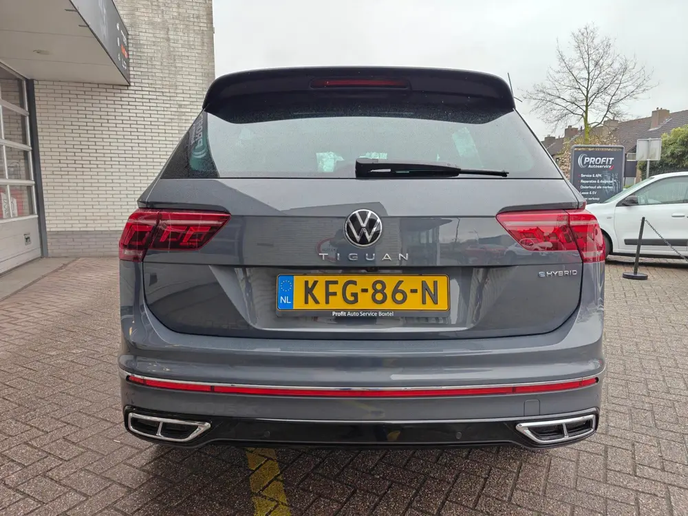 Volkswagen Tiguan 1.4 TSI eHybrid R-Line Business+ / Panoram uit 2022, foto 7