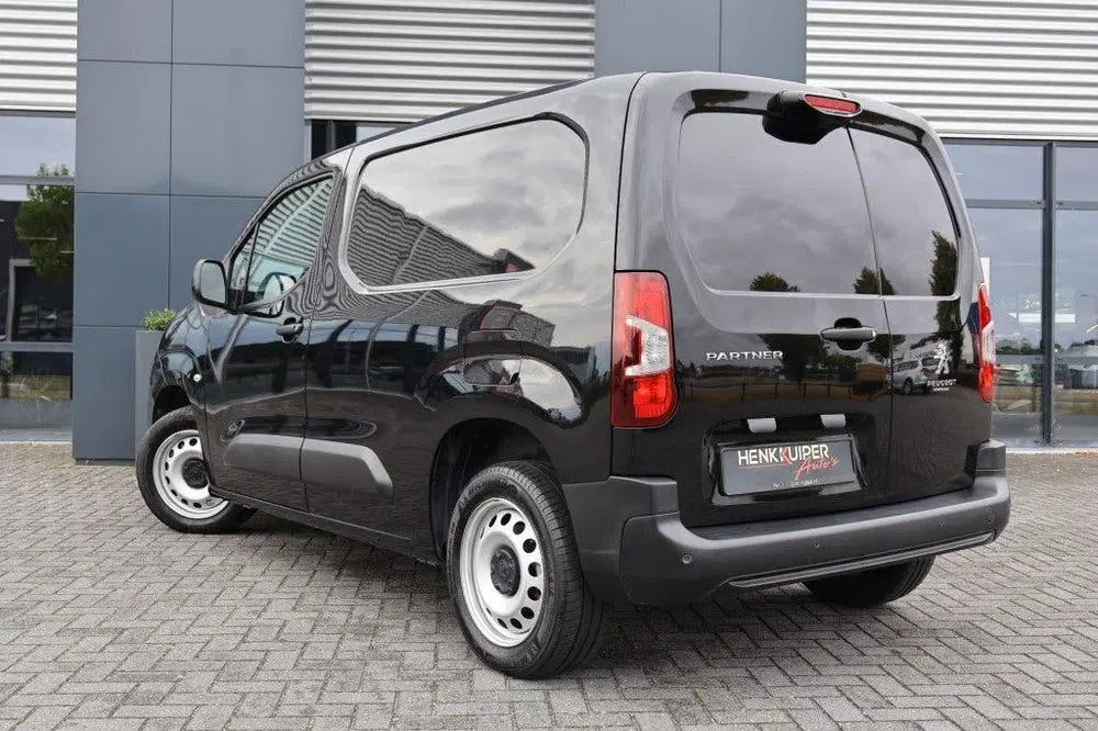 Peugeot Partner 1.5 BlueHDi 100 uit 2023, foto 2
