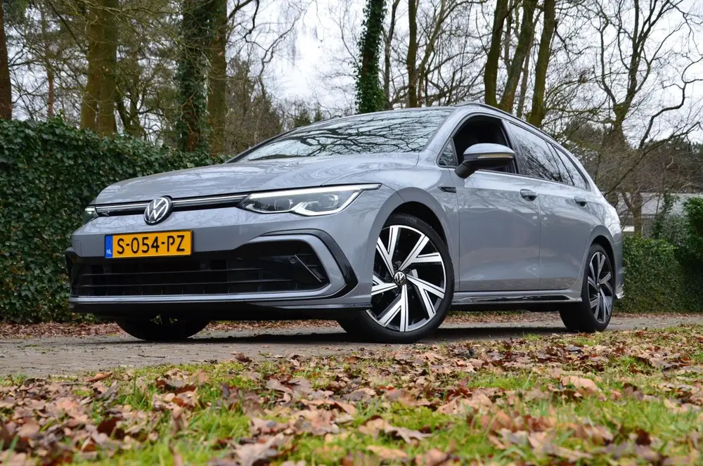 Volkswagen Golf Variant 1.5 eTSI R-Line Business Automaat/Di uit 2023, foto 10