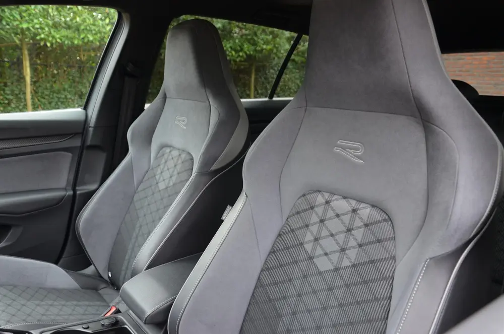 Volkswagen Golf Variant 1.5 eTSI R-Line Business Automaat/Di uit 2023, foto 8
