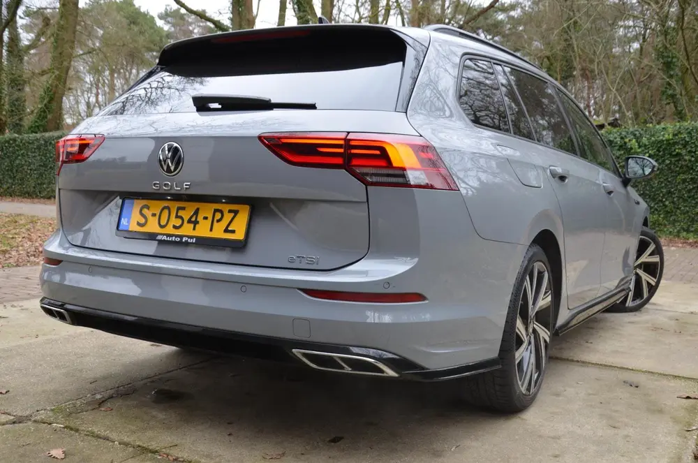 Volkswagen Golf Variant 1.5 eTSI R-Line Business Automaat/Di uit 2023, foto 9