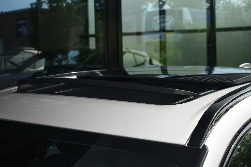 Volvo XC60 T6 350pk AWD Plus Dark uit 2024, foto 11